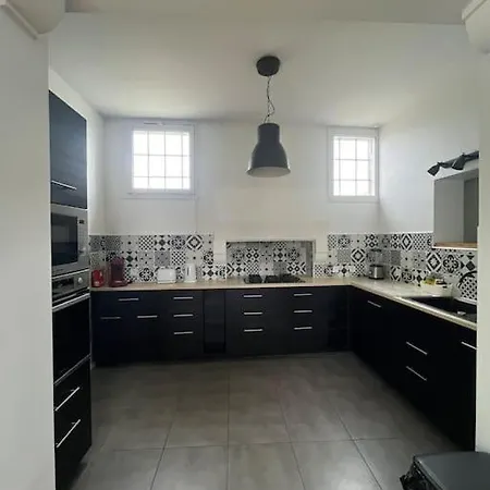 Maison De *